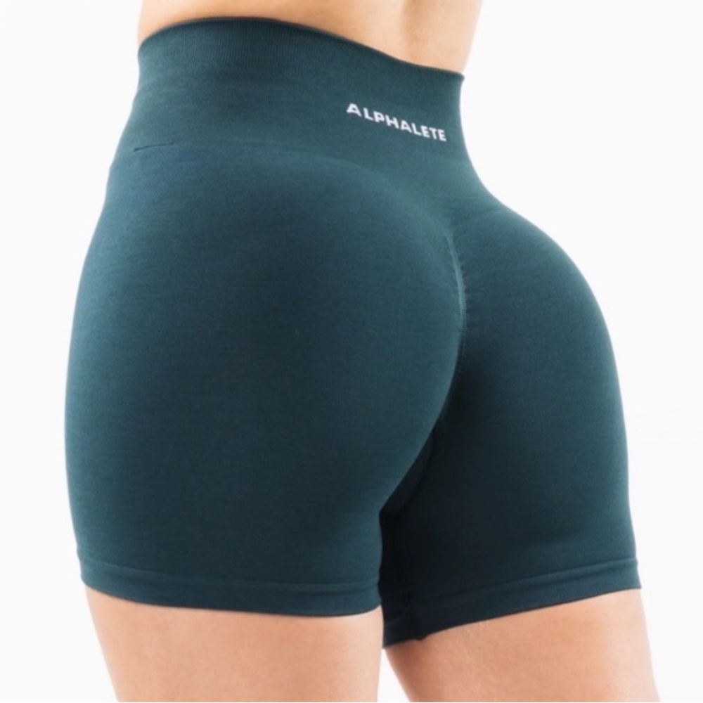 Alphalete shorts butt scrunch Size M Green